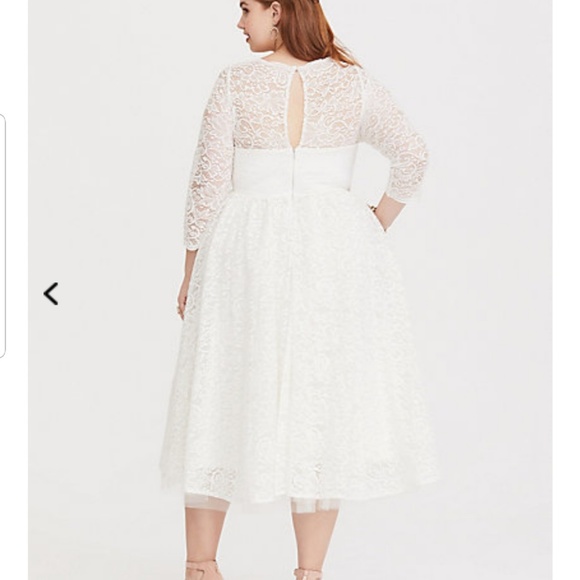 *SOLD* New! 14 Torrid Wedding Lace Dress - Picture 6 of 8